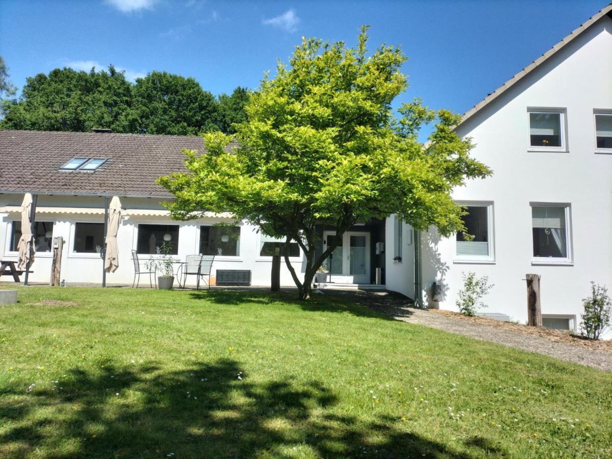 Gaestehaus Falkenhof Westensee 외부 사진